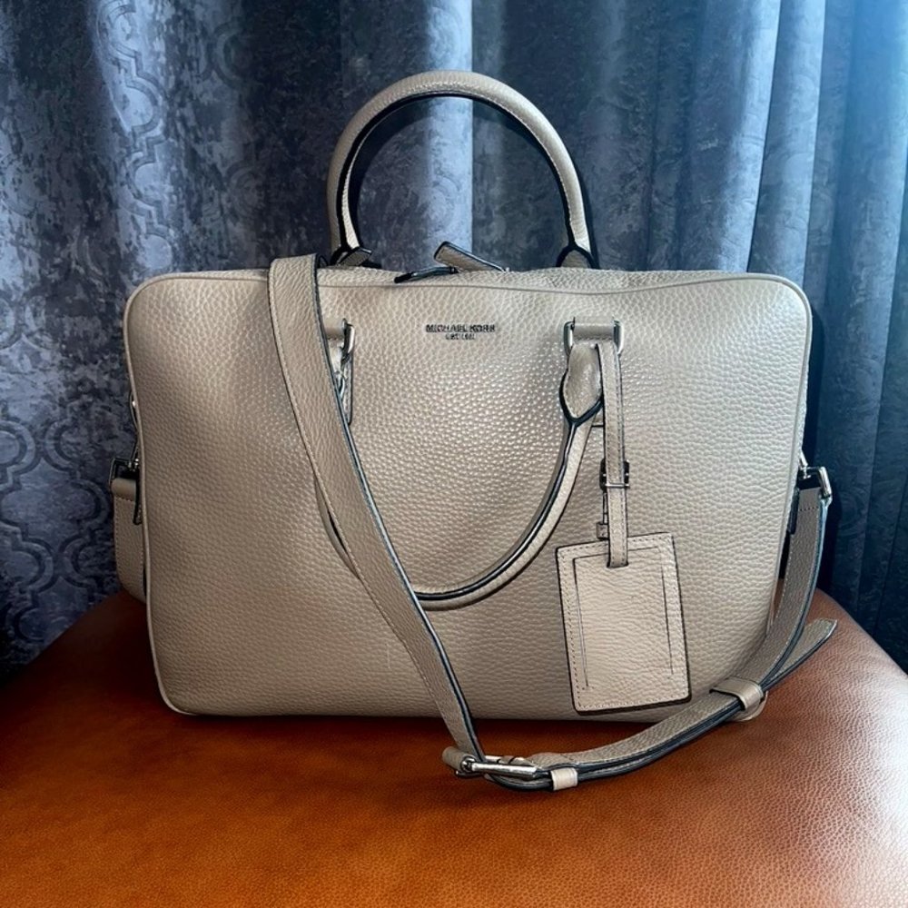 ⭐️🌟FINAL MARKDOWN🌟⭐️ Michael Kors Brief Case